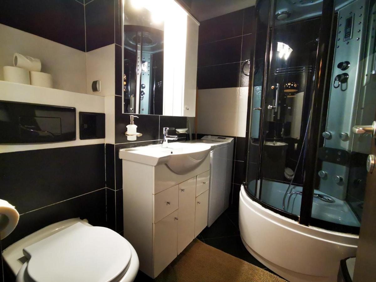 Studio G By Mrg Apartments Bukarest Exteriör bild